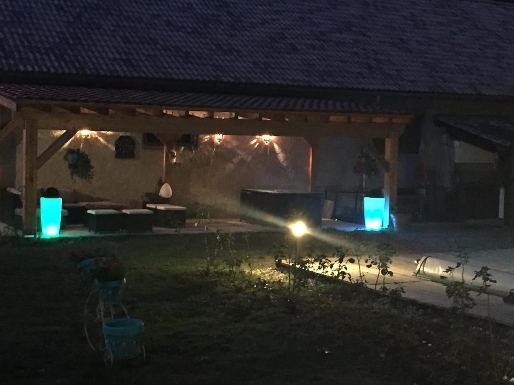 Chambres D'Hotes Villa Capsylvaine Captieux Esterno foto